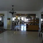 Costa Lindia لاردوس