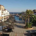 Costa Lindia منتجع لاردوس