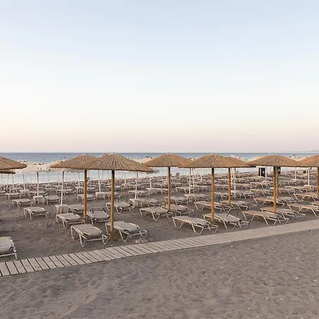 Costa Lindia Лардос